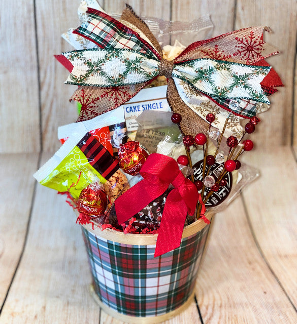 Holiday Treats Gift Basket