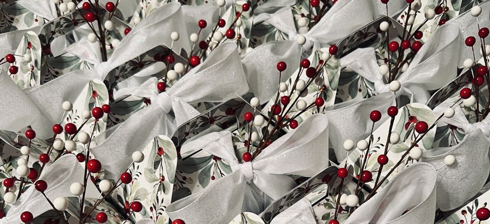 The Benefits of Corporate Holiday Gifting