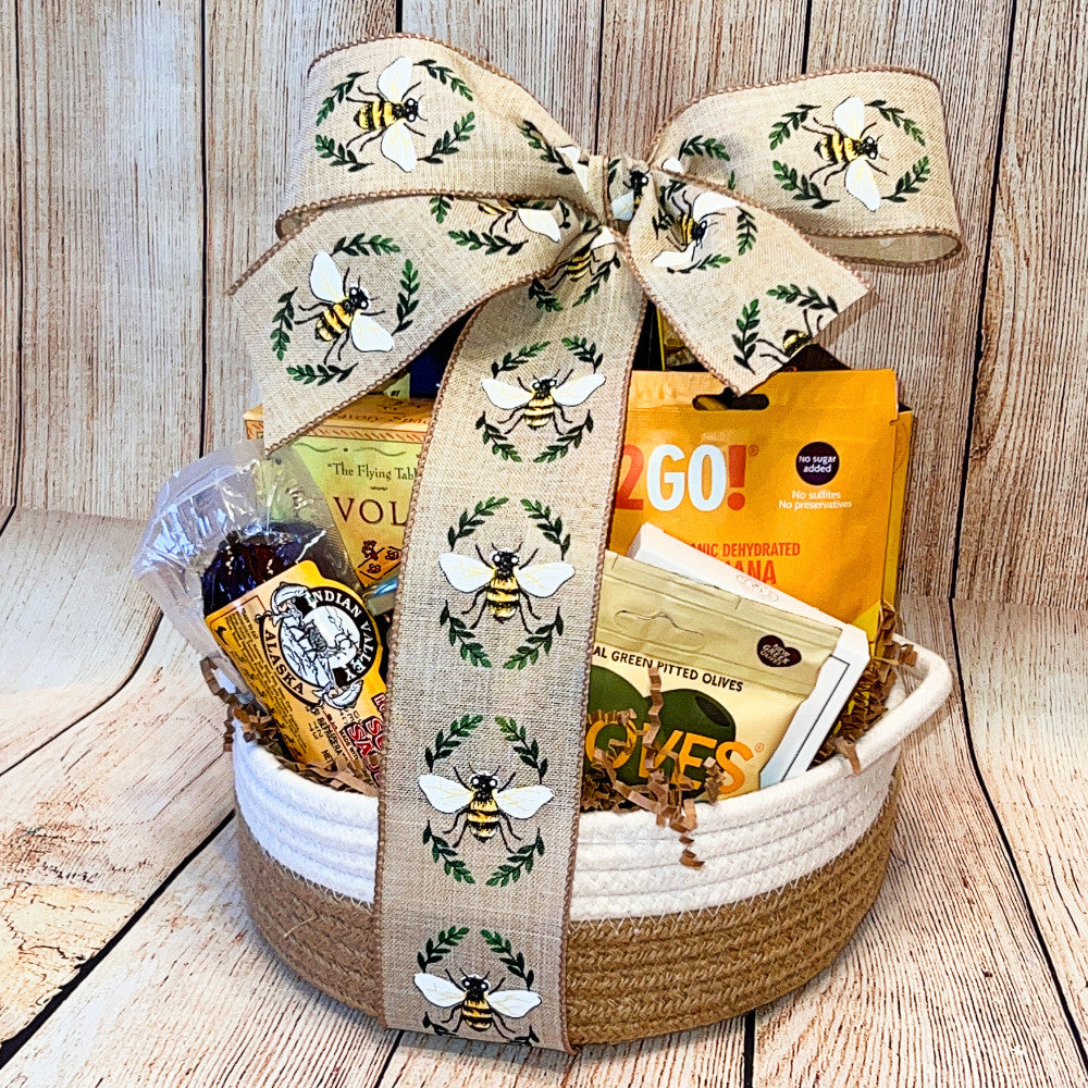 A Tasteful Gesture: The Joys of Giving Gourmet Gift Baskets as Gratitude Gifts